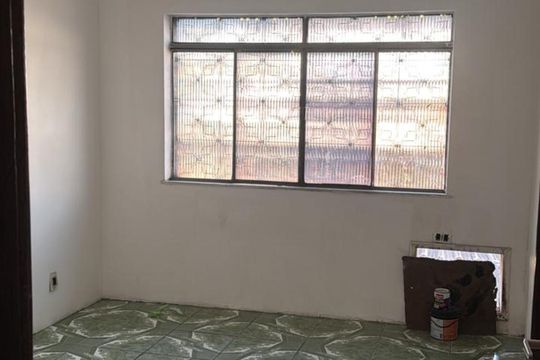 Quarto de apartamento para alugar com 2 quartos, 65m² em Santa Cruz, Rio de Janeiro