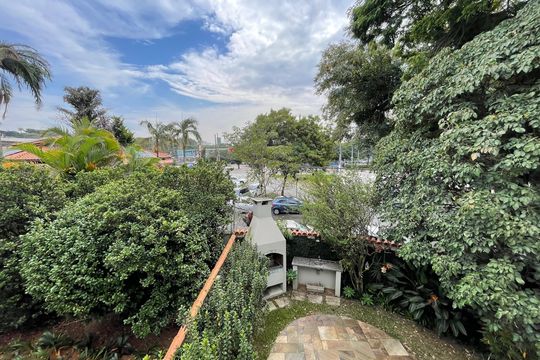 Vista do Quarto 1 de casa à venda com 5 quartos, 208m² em Vila Pirajussara, São Paulo