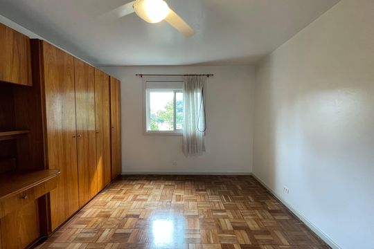 Quarto 1 de casa à venda com 5 quartos, 208m² em Vila Pirajussara, São Paulo