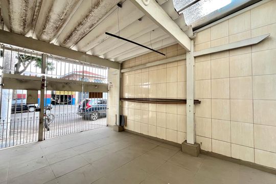 Garagem de casa à venda com 2 quartos, 108m² em Vila Santa Catarina, São Paulo