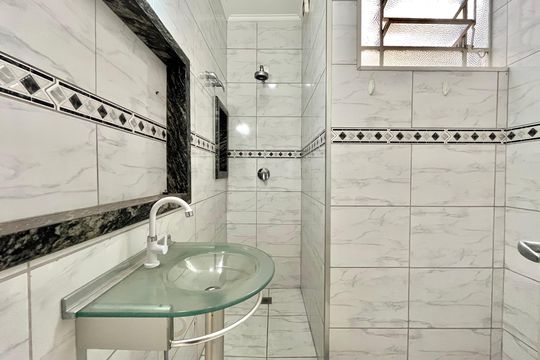 Banheiro de casa à venda com 2 quartos, 108m² em Vila Santa Catarina, São Paulo
