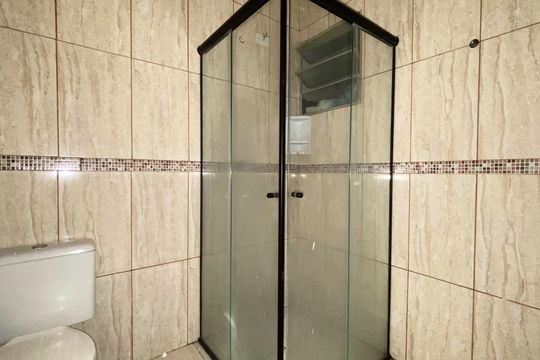 Banheiro de casa para alugar com 2 quartos, 75m² em Parque Cisper, São Paulo