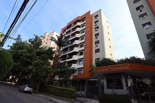 Fachada de apartamento à venda com 4 quartos, 136m² em Morumbi, São Paulo
