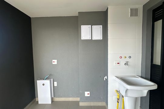 Área de Serviço de apartamento para alugar com 3 quartos, 95m² em Alphaville Empresarial, Barueri