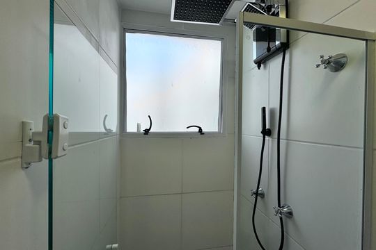 Banheiro Social de apartamento para alugar com 2 quartos, 44m² em Recreio dos Bandeirantes, Rio de Janeiro