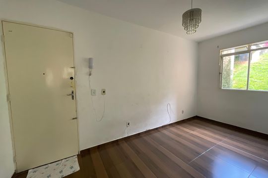 Sala de apartamento para alugar com 2 quartos, 52m² em Jardim Arco-iris, Cotia