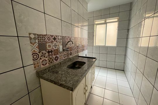 Cozinha de apartamento para alugar com 2 quartos, 52m² em Jardim Arco-iris, Cotia