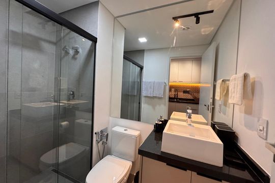 Banheiro de apartamento à venda com 1 quarto, 26m² em Vila Regente Feijó, São Paulo
