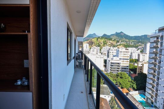 Varanda de apartamento para alugar com 3 quartos, 147m² em Tijuca, Rio de Janeiro