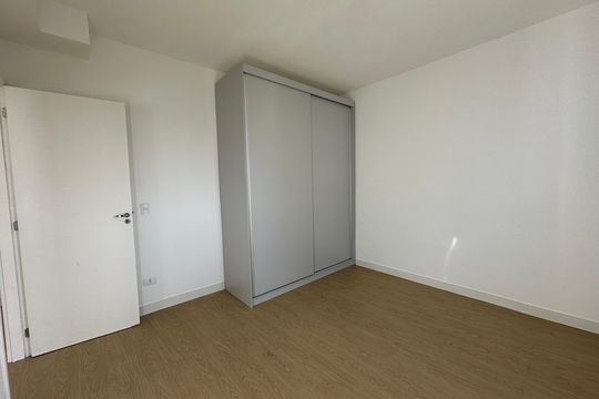 Quarto de apartamento para alugar com 1 quarto, 54m² em Jardim Maria Helena, Barueri