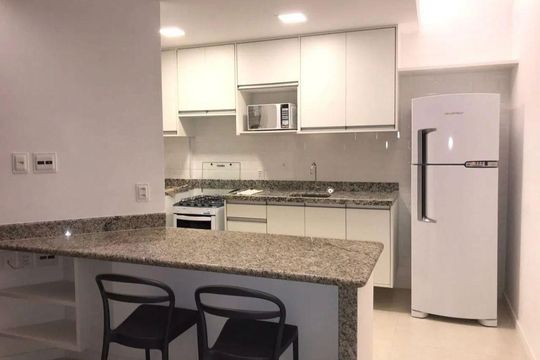 Cozinha de apartamento para alugar com 1 quarto, 50m² em Brotas, Salvador