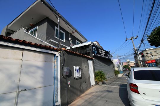 Fachada da casa de kitnet/studio para alugar com 1 quarto, 70m² em Irajá, Rio de Janeiro
