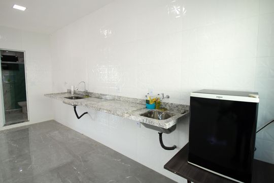 Cozinha de kitnet/studio para alugar com 1 quarto, 70m² em Irajá, Rio de Janeiro