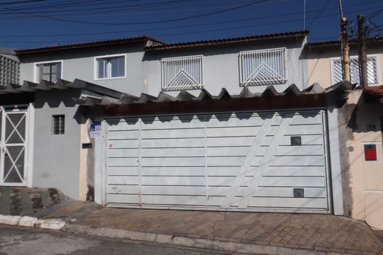 Fachada de casa à venda com 2 quartos, 65m² em Vila Alpina, São Paulo