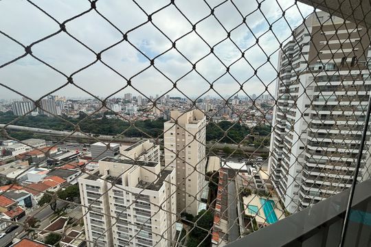 Vista da Sacada de apartamento à venda com 3 quartos, 80m² em Chácara Seis de Outubro, São Paulo