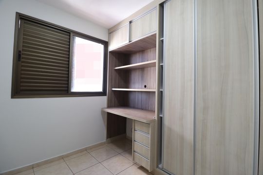 Quarto 1 de apartamento para alugar com 3 quartos, 94m² em Tabajaras, Uberlândia