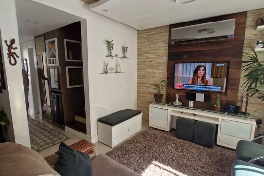 Sala de casa de condomínio à venda com 3 quartos, 146m² em Sarandi, Porto Alegre