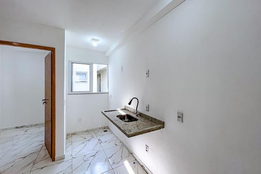 Cozinha de apartamento à venda com 2 quartos, 38m² em Vila Carrão, São Paulo