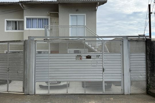 Fachada  de casa de condomínio à venda com 3 quartos, 155m² em Vila Leda, Guarulhos