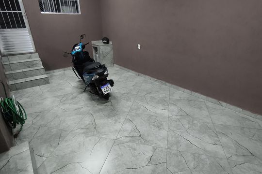 garagem de casa à venda com 3 quartos, 356m² em Jardim Munhoz, Guarulhos