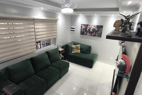 Sala de casa à venda com 3 quartos, 356m² em Jardim Munhoz, Guarulhos