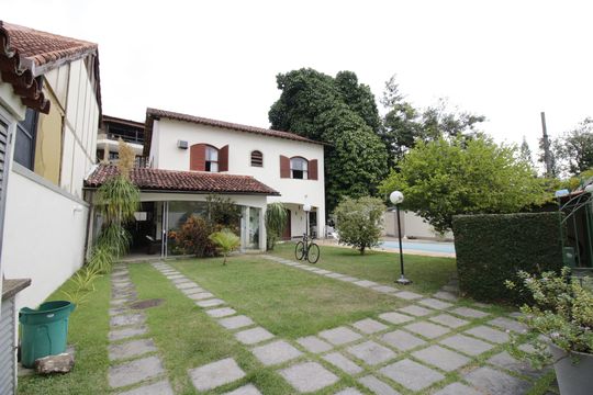 Fachada de casa de condomínio à venda com 5 quartos, 350m² em Anil, Rio de Janeiro