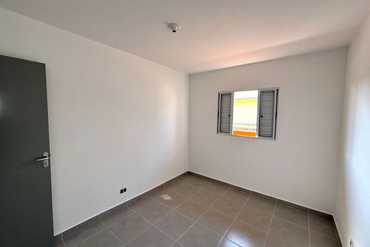 Quarto 1 de casa para alugar com 1 quarto, 34m² em Jardim Dayse, Ferraz de Vasconcelos