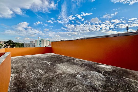 Varanda de casa para alugar com 2 quartos, 64m² em Jardim Dayse, Ferraz de Vasconcelos