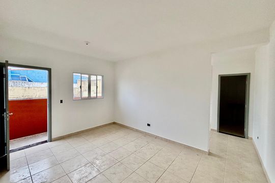 Casa para alugar com 2 quartos, 64m² em Jardim Dayse, Ferraz de Vasconcelos