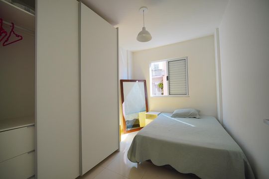 Quarto 2 de apartamento para alugar com 2 quartos, 66m² em Santinho, Florianópolis