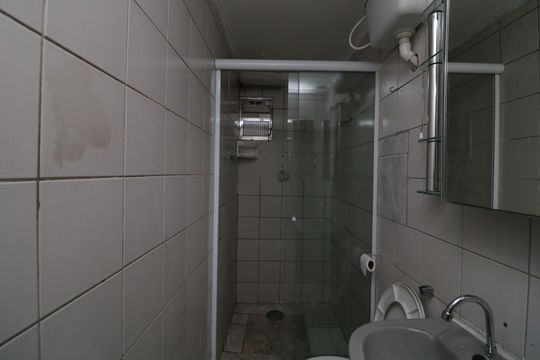 Banheiro de casa para alugar com 2 quartos, 60m² em Jardim Sapopemba, São Paulo