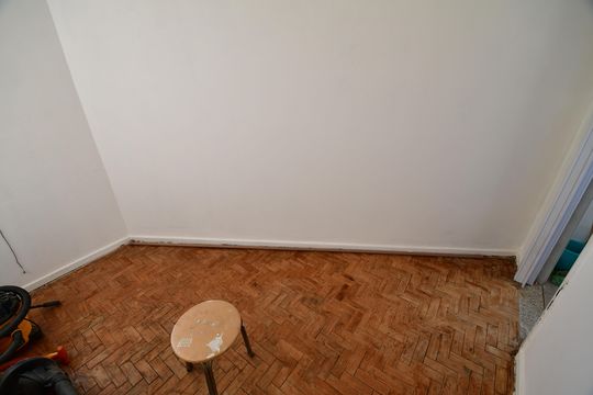 Quarto de Serviço de apartamento para alugar com 2 quartos, 100m² em Centro, Campinas