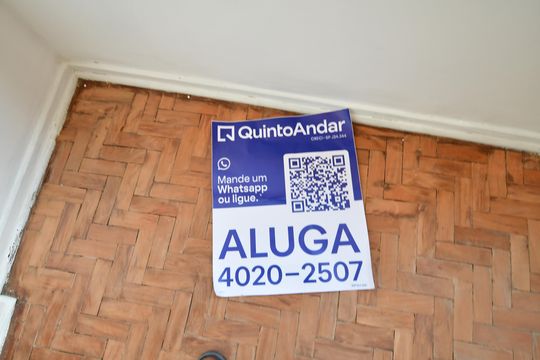 Placa de apartamento para alugar com 2 quartos, 100m² em Centro, Campinas