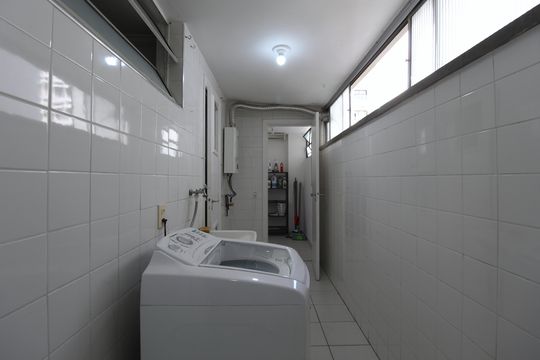 Área de Serviço de apartamento para alugar com 3 quartos, 134m² em Itaim Bibi, São Paulo
