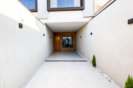 Garagem de casa à venda com 3 quartos, 140m² em Jardim Lisboa, São Paulo