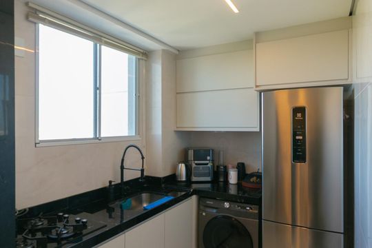 Cozinha de apartamento à venda com 2 quartos, 45m² em Juliana, Belo Horizonte
