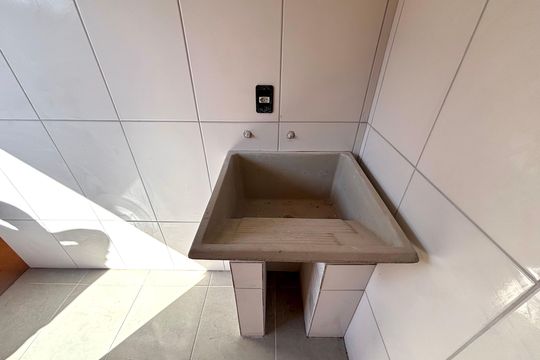Área de serviço de casa para alugar com 2 quartos, 54m² em Jardim Dayse, Ferraz de Vasconcelos