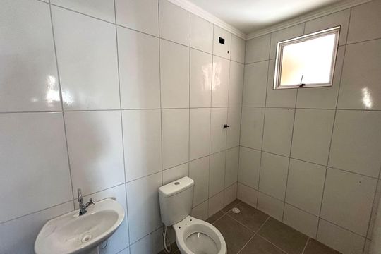 Banheiro  de casa para alugar com 2 quartos, 54m² em Jardim Dayse, Ferraz de Vasconcelos