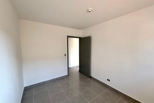 Quarto 1 de casa para alugar com 1 quarto, 36m² em Jardim Dayse, Ferraz de Vasconcelos