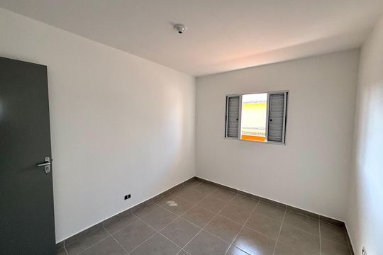 Quarto 1 de casa para alugar com 1 quarto, 36m² em Jardim Dayse, Ferraz de Vasconcelos