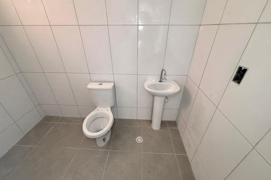 Banheiro de casa para alugar com 1 quarto, 36m² em Jardim Dayse, Ferraz de Vasconcelos