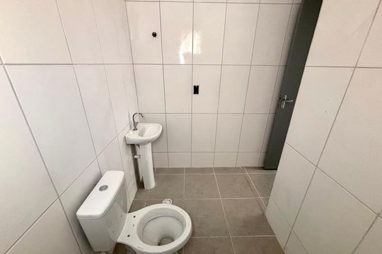 Banheiro de casa para alugar com 1 quarto, 36m² em Jardim Dayse, Ferraz de Vasconcelos