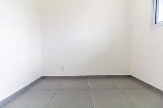 Quarto 1 de apartamento para alugar com 2 quartos, 39m² em Jardim Maringa, São Paulo