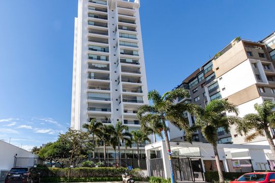 Fachada de apartamento para alugar com 2 quartos, 106m² em Cidade Monções, São Paulo