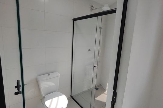 Banheiro de apartamento para alugar com 1 quarto, 33m² em São José, São Caetano do Sul