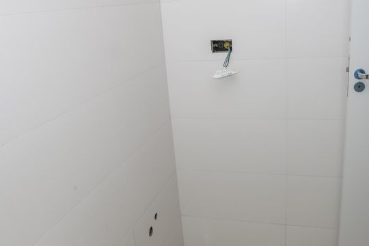 Banheiro de kitnet/studio à venda com 1 quarto, 35m² em Lapa, São Paulo