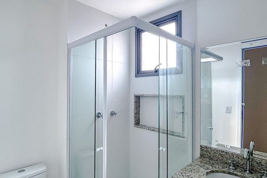 Banheiro da Suíte de apartamento para alugar com 2 quartos, 55m² em Tatuapé, São Paulo