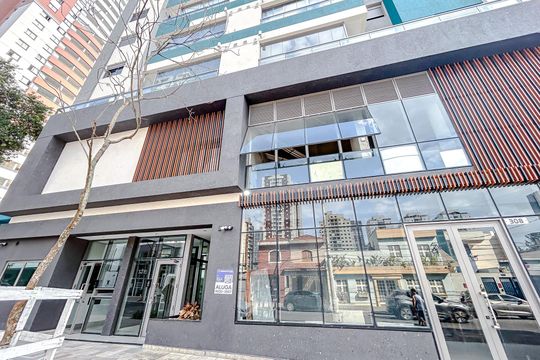 Fachada com Plaquinha de apartamento para alugar com 2 quartos, 55m² em Tatuapé, São Paulo