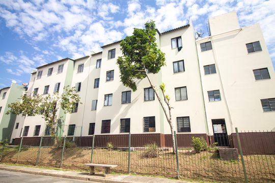 Fachada de apartamento para alugar com 2 quartos, 56m² em Cohab, São Paulo