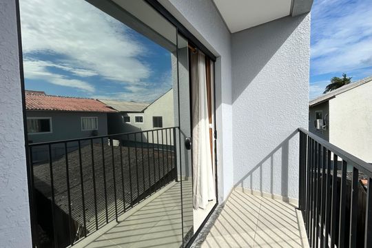 Varanda  de kitnet/studio para alugar com 1 quarto, 29m² em Campeche, Florianópolis